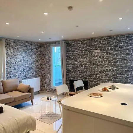 Apartment The Stone House Courcouronnes